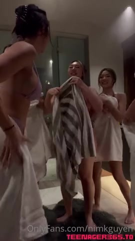 Aishah Sofey aka Kawaii Sofey Nude 5 Girls in Shower Video Onlyfans