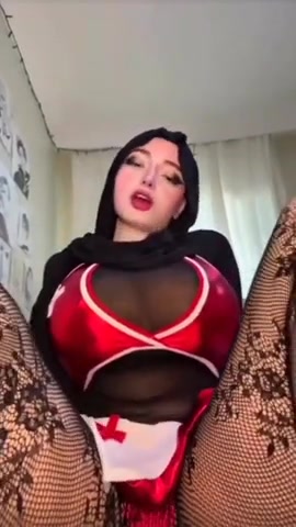 Ldr Zelal aka Lldrzelall Squeezing Big Boobs Teases On Bed Video